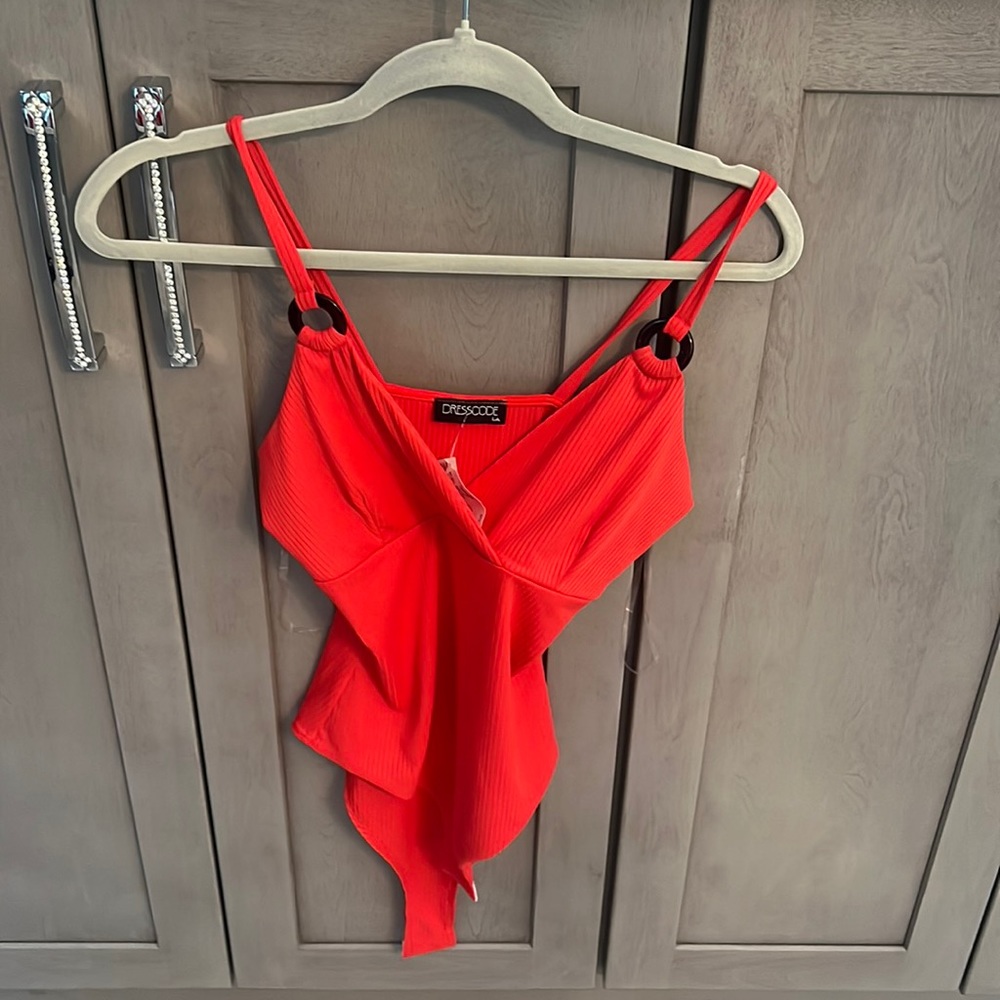 Dress code NWT red bodysuit